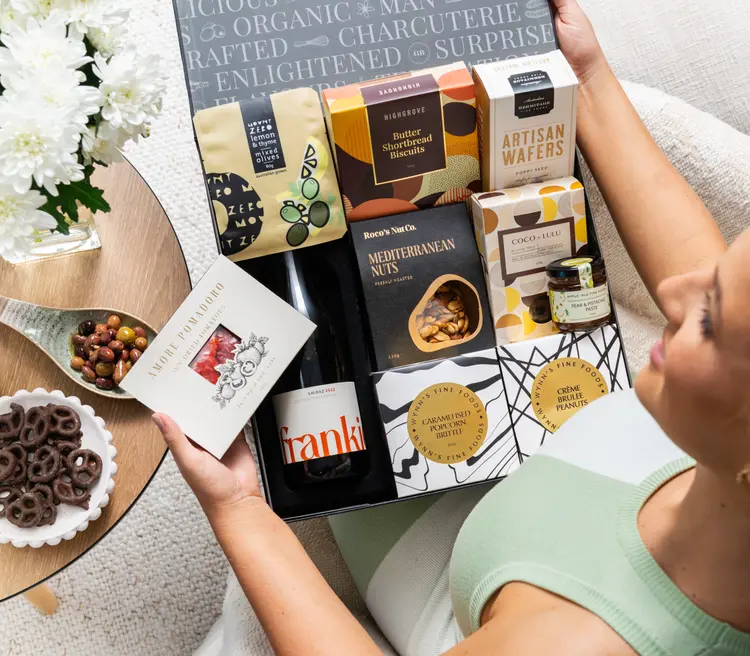 How to Personalise a Christmas Gift Box for Mum or Dad